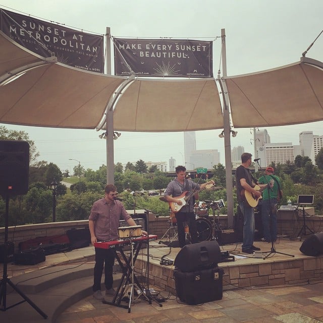 Perfect night to kick off our first of the season! @simplifiedmusic is warming up now! Show starts at 6:30 (and it's #free!) Come grab a drink, dinner, or just come enjoy the music!